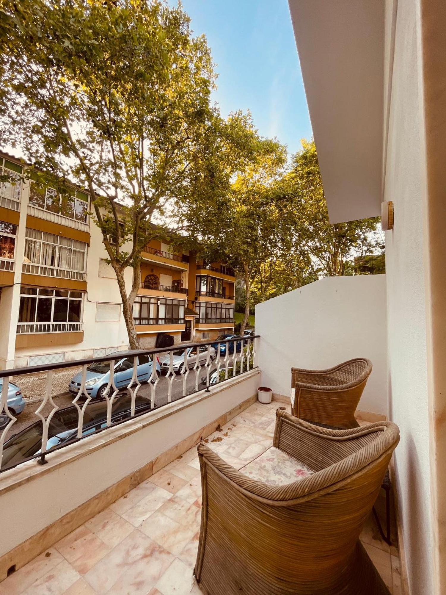 Lisbon Soul Surf Camp Hostel Cascais Exterior foto